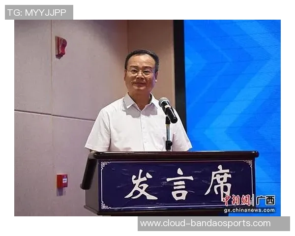 袁堂文:探索历史与文化交融的现代学者之路